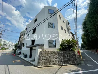 mer【2階】の外観