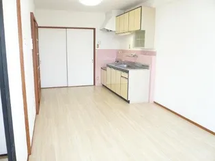 グレースハイツ【2階】の居間