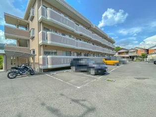 高知県高知市中秦泉寺【マンション】の外観