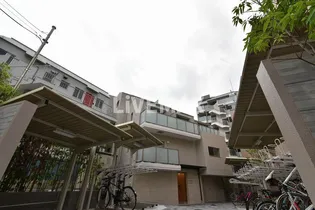 東京都新宿区四谷坂町【マンション】の外観