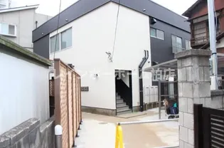 シュエット中央の画像