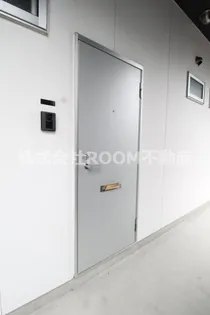 PALAZZO【2階】の玄関