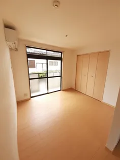 ファミールメゾンPV【1階】の居間