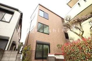 インスパーク本駒込【3階】の外観