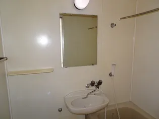 キャンパスほんごう【1階】の内装