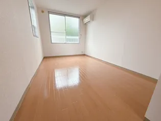 キャンパスほんごう【1階】の居間