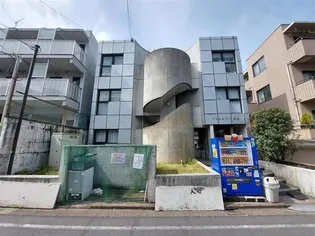 ヴェルメゾン初台【1階】の外観