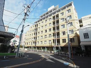 東京都港区赤坂6【マンション】の外観