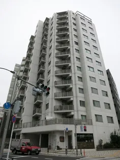 東京都港区南青山6【マンション】の外観