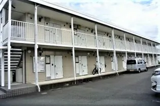 レオパレスエステジャナ【2階】の外観