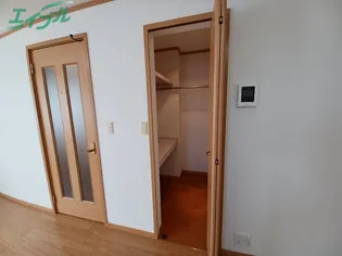 プラム・グローヴ【1階】の内装