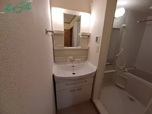 プラム・グローヴ【1階】の内装