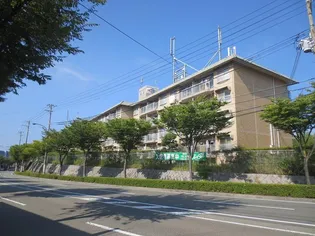 グリ-ンハイツ桃山【4階】の外観