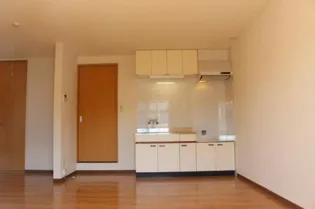 シャイニング悠【1階】の居間