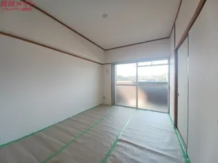 エスポア菰野【4階】の居間