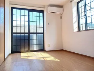 ベルウッド 40 C【2階】の居間