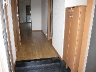 プレッソリーバ【1階】の玄関