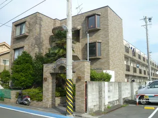 ロイヤルハイツ東八【3階】の外観