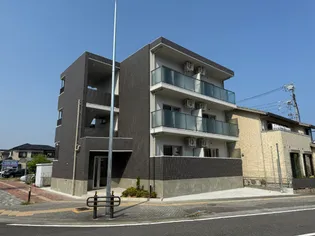 アーバンヒルズ津【1階】の外観