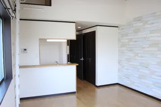 アバンサールの画像