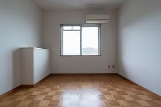 サンハイツ【1階】の居間