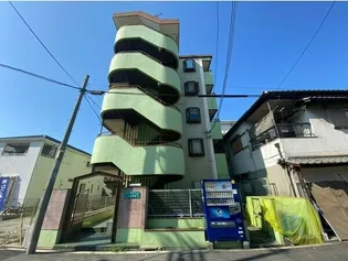 パルミエールおりおの公園【1階】の外観