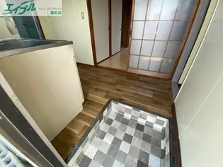 大鹿アパート【2階】の玄関