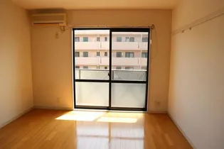 ハウディかいだA棟【2階】の居間