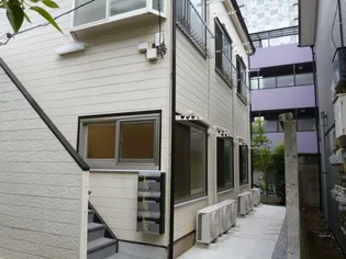 東京都世田谷区三軒茶屋2【アパート】の外観