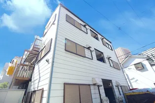 リジェカナヤマ【2階】の外観