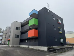 ガーデンコート富山【3階】の外観
