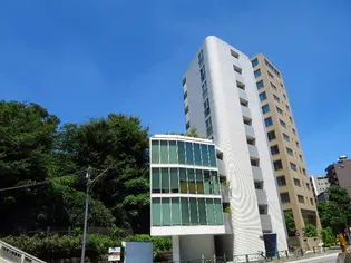 プラウドフラット新宿御苑【4階】の外観