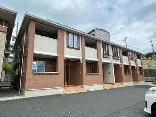 ファミールA、B、C【1階】の外観