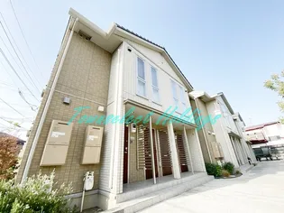 ヴィルヌーヴ B棟【1階】の外観