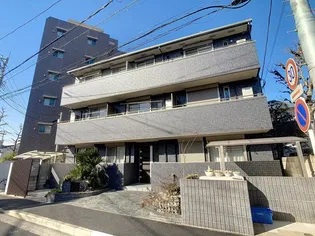 メラン テグラの外観
