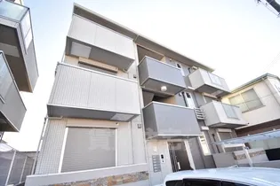 大阪府堺市堺区石津町3【アパート】の外観