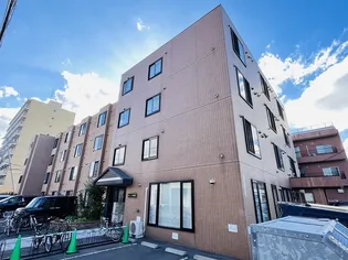 セレ-ナ南郷【4階】の外観