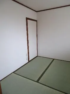 由上ビル ※ホームメイト吹田店管理物件【2階】の居間