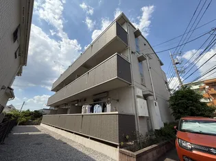 東京都多摩市馬引沢1【アパート】の外観