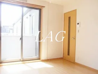 シェ・モア目黒II【2階】の居間