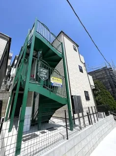 ハーミットクラブハウスヴィラセシリア【3階】の外観