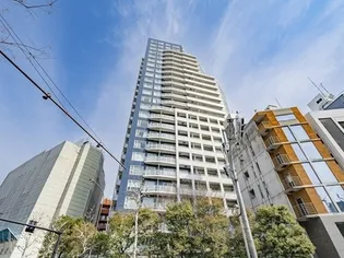 東京都新宿区舟町【マンション】の外観