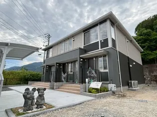 ファミール大野【2階】の外観