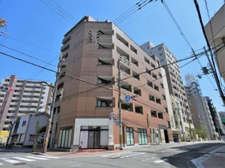 リバパレス靭公園【3階】の外観