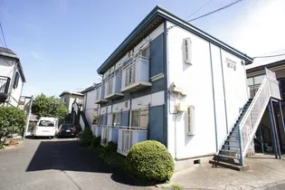 パールハイツ向ヶ丘【1階】の外観