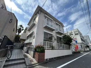 ノイエスハウゼス【1階】の外観