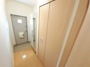 プラシードII【1階】の玄関