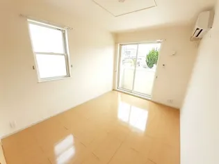 プラシードII【1階】の居間