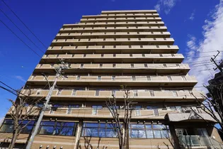 東京都稲城市東長沼【マンション】の外観