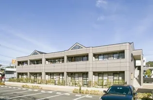 シャン カルフールの画像